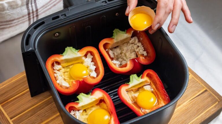 Cette méthode simple transforme des poivrons et des œufs en un repas délicieux…