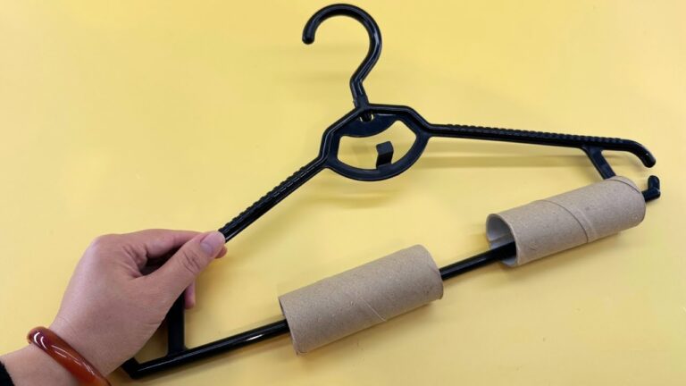 12 astuces géniales avec des cintres à découvrir absolument !