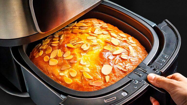 Un gâteau diététique en 5 minutes : uniquement pommes et flocons d&rsquo;avoine, zéro sucre !