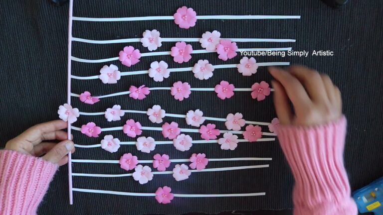 5 idées faciles pour créer un mur de fleurs en papier époustouflant !