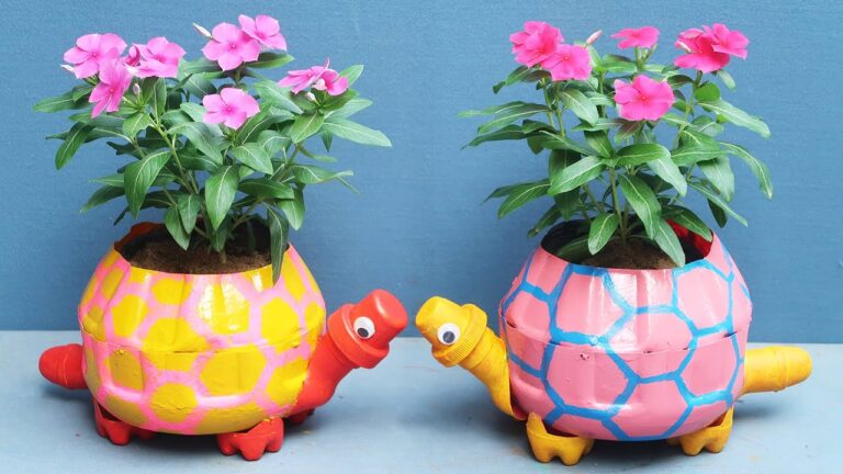Transformez 1 bouteille en 3 pots de fleurs tortue pour égayer votre jardin !