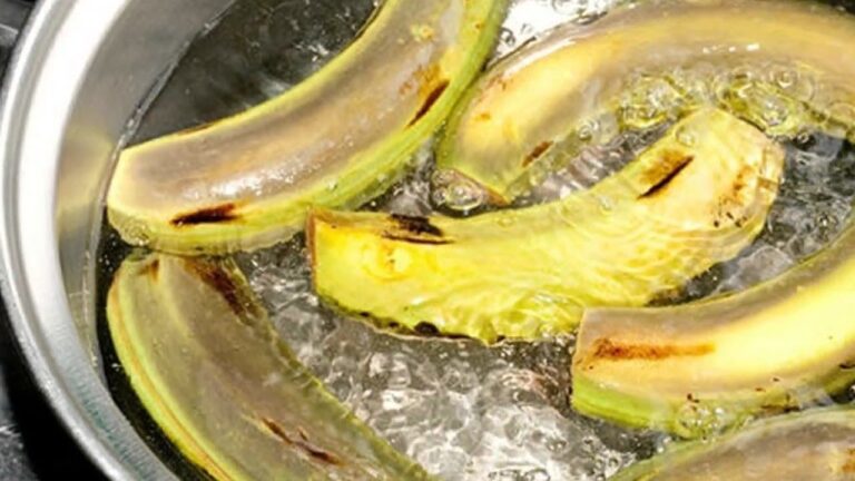 Boire un infuso de banane avant de dormir : 3 bienfaits surprenants pour votre sommeil !